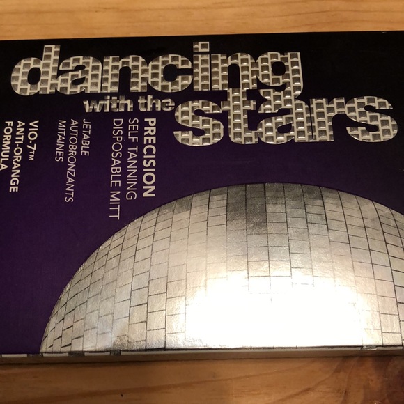 Norvell “Dancing With The Stars” Self-Tanning Mitts (2) - Picture 3 of 9